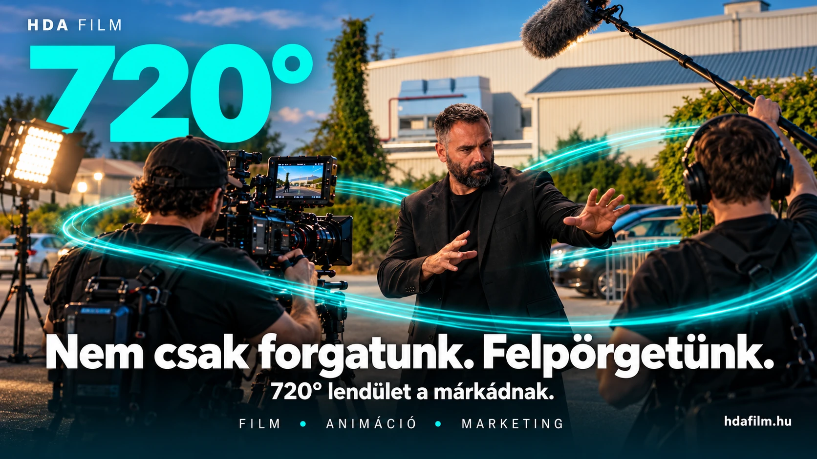Hda Film forgatócsoport ipari helyszínen, operatőrrel és hangtechnikával