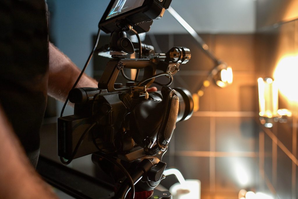 Reklámfilmforgatás professzionális filmkamerával